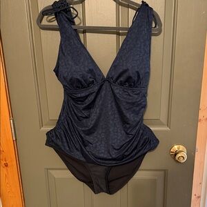 Chic Navy and black two-Piece Swimsuit